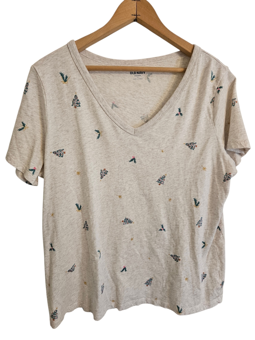 Old Navy Everywear V-Neck Short Sleeve Cotton Tee Holiday Trees Mistletoe Sz L